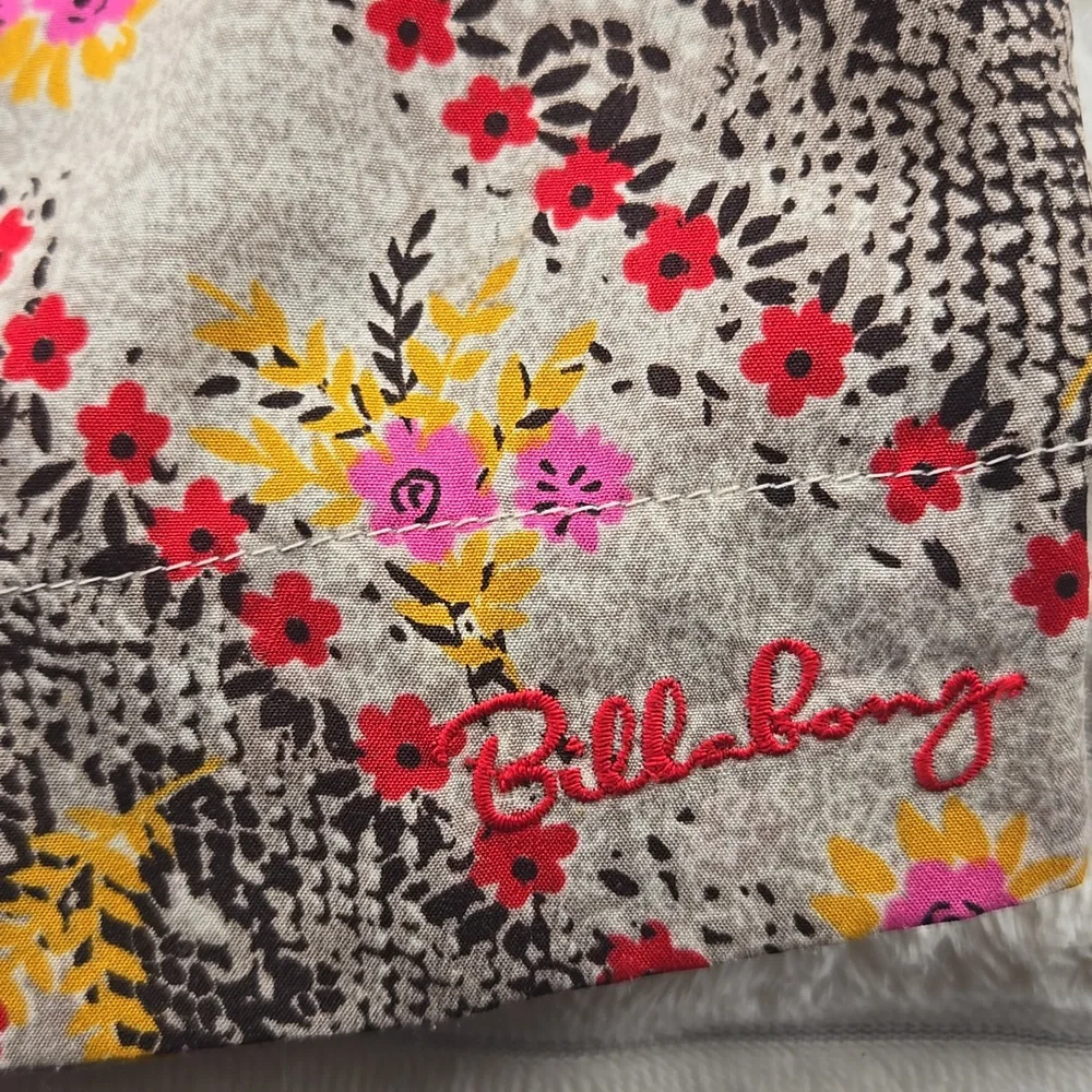Billabong Designers Closet Satiny Snakeskin Floral Racerback Tank Small - Picture 5 of 9